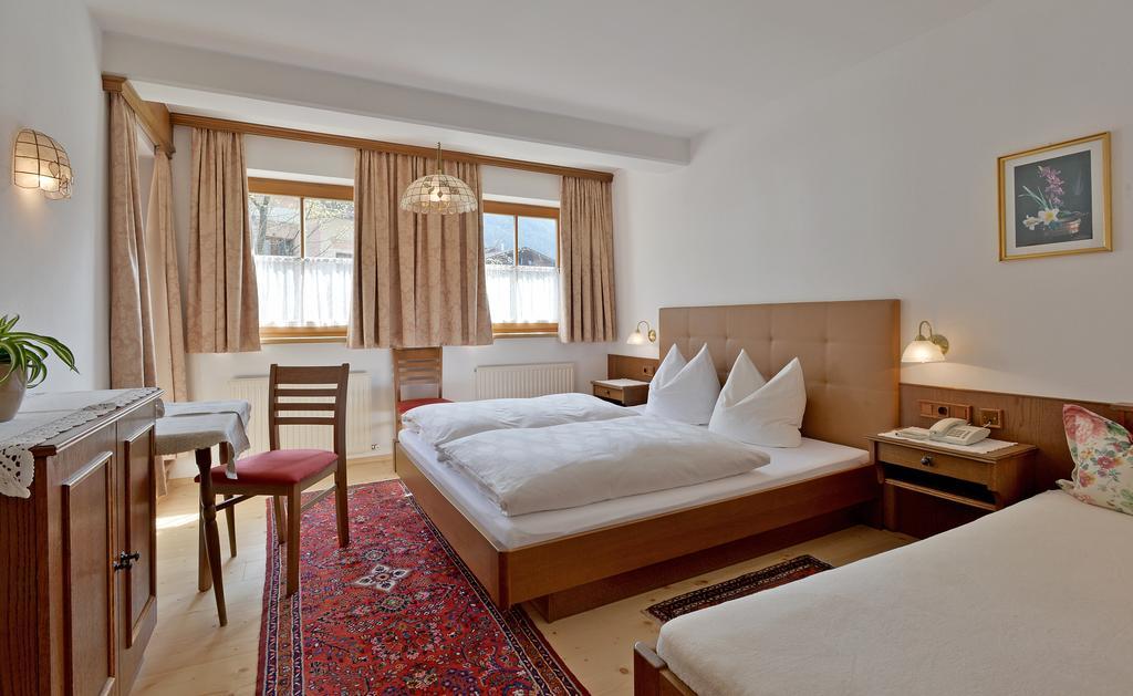 Gaestehaus Elfriede Mayrhofen Bagian luar foto